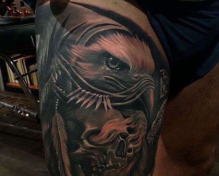 大腿包围写实黑灰鹰