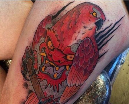 大腿外侧日式传统鹰与鬼怪