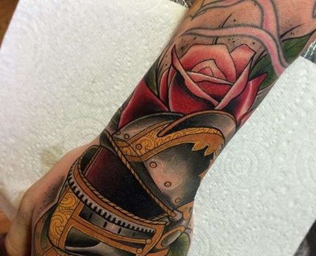 手背new school士兵与花朵