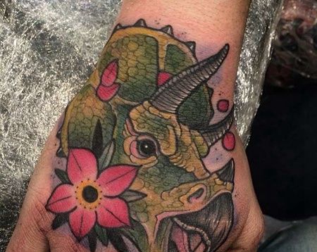 手背new school恐龙