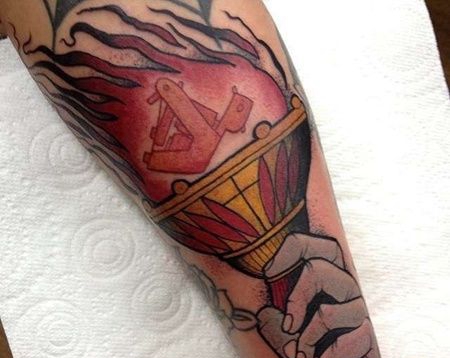 小腿后侧new school 手与火炬