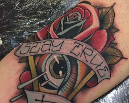 小臂内侧new school 花朵 眼睛