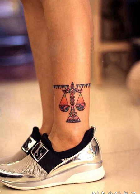 适合天秤座女生的个性纹身