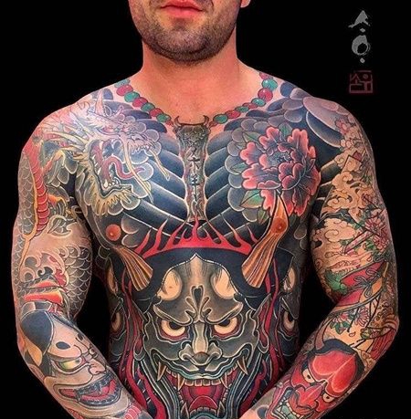 半身包臂日式传统鬼怪纹样