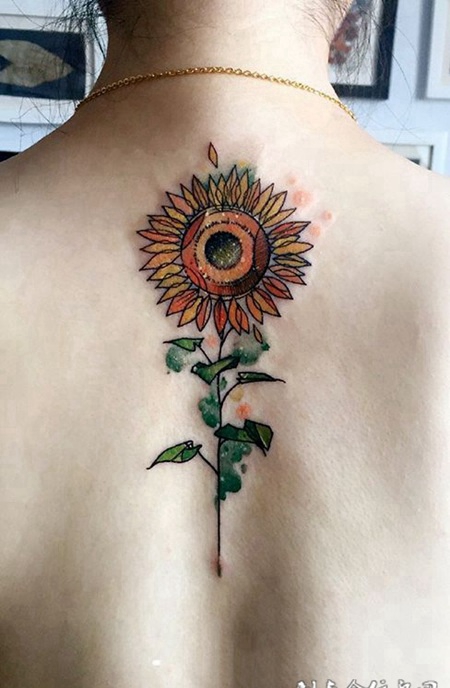 向阳花开，后背清新向日葵彩绘纹身