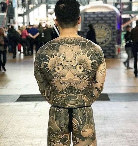 通体传统龙纹样