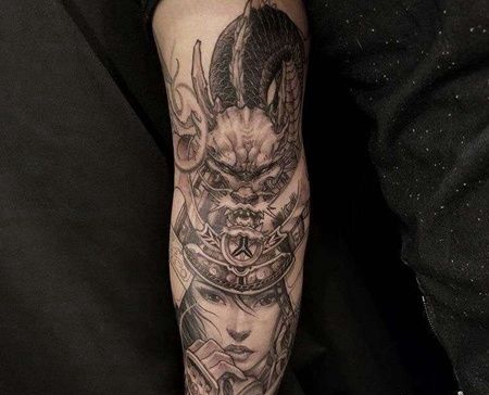 手臂包臂新传统人物与龙