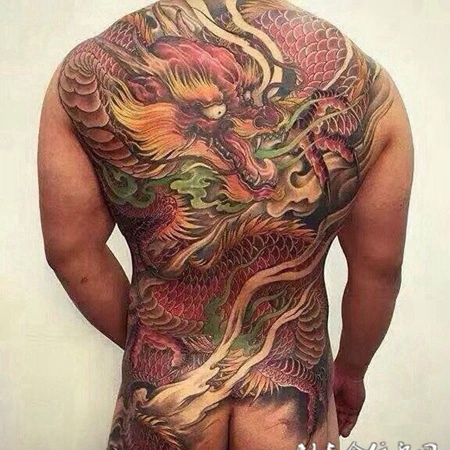 龙游九天，满背霸气神龙彩绘纹身