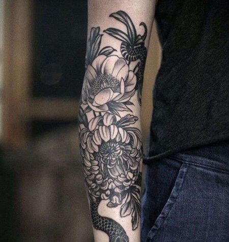 小臂包臂黑灰花与蛇