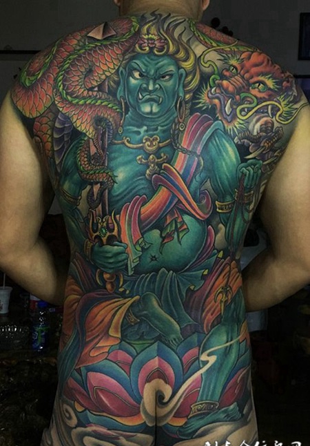 佛心永固，大满背不动明王彩绘纹身