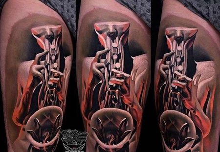 大腿外侧彩色人物与乐器