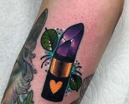 小臂内侧new school 口红