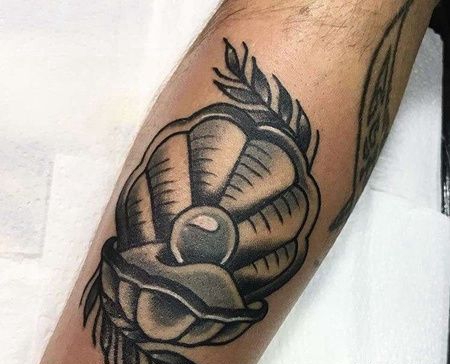 小臂外侧old school贝壳珍珠