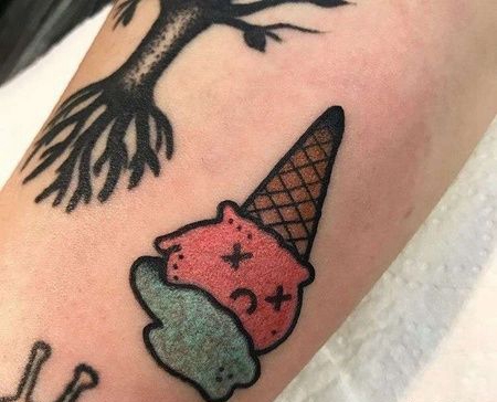 小臂内侧卡通冰激凌