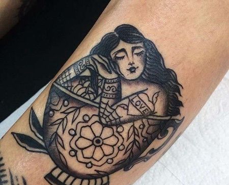 小臂内侧old school 茶杯与女人