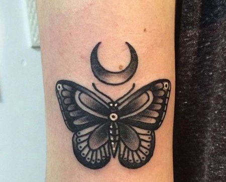 大臂后侧old school 蝴蝶与月亮