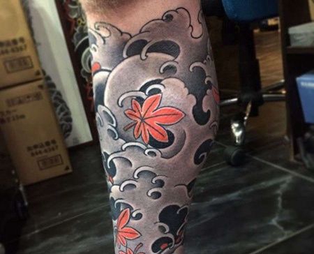 小腿包围日式传统树叶