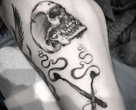 手臂外侧点刺骷髅与火柴