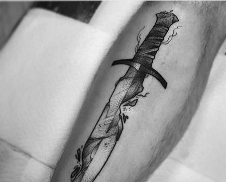 小腿后侧点刺匕首