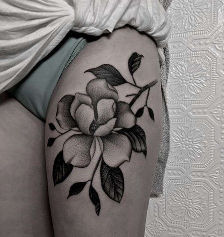 大腿外侧点刺花朵