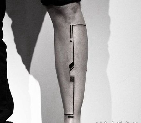 一条简单的直线纹身 蕴藏纹身师多年的纹身功底