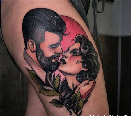 象征爱情的心形牵手school纹身作品