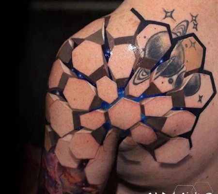 立体柱状3d纹身：一种考验透视基础的纹身作品