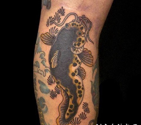 鲶鱼纹身 遮盖神器大鲶鱼的纹身作品