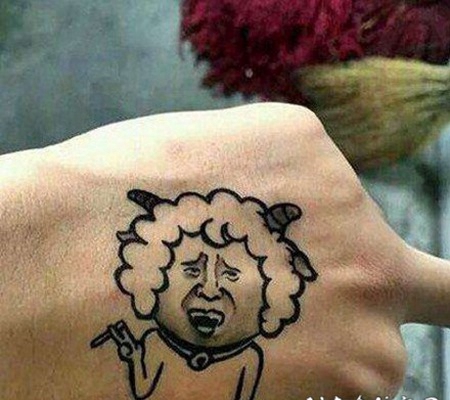 喜羊羊的纹身图片