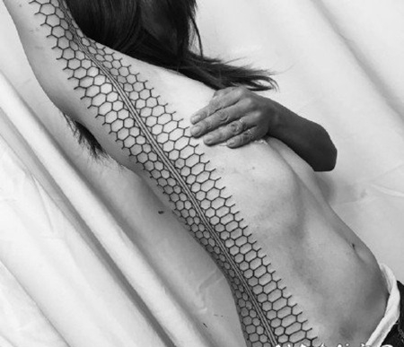 几何图腾主题的2男性点刺纹身作品图案