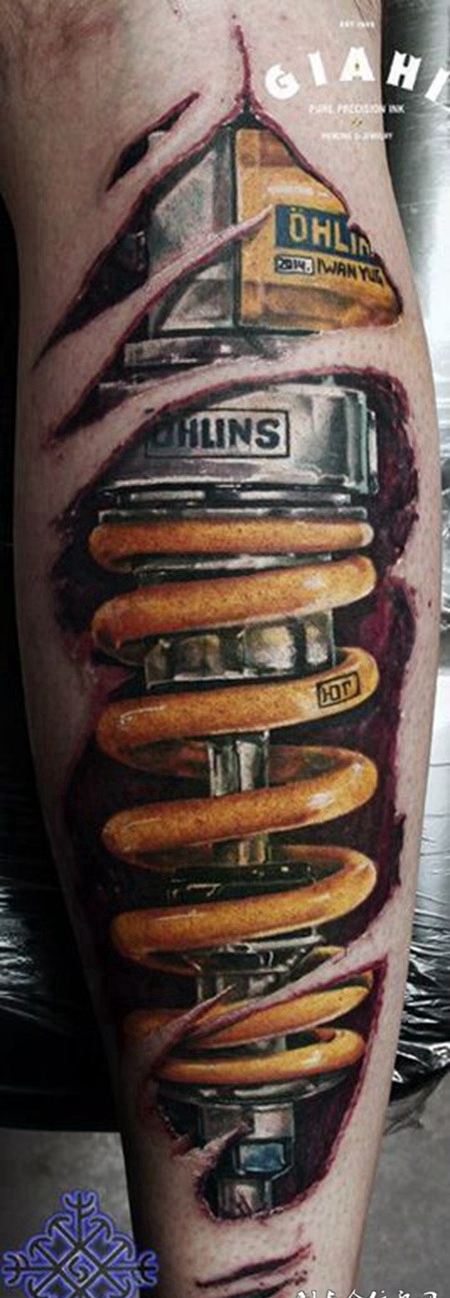 铜皮铁骨，手臂撕皮写实机械臂纹身