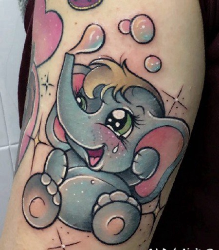 可爱的小飞象纹身图片