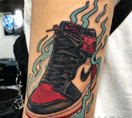 球鞋鞋子主题的鞋纹身图案