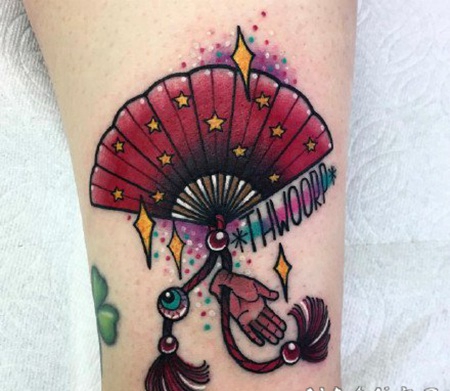 个性的重彩色的小纹身作品图片