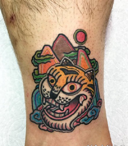 oldschool的趣味小老虎头纹身图片