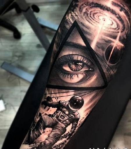 飞碟纹身 暗黑的飞碟外星人主题的纹身作品
