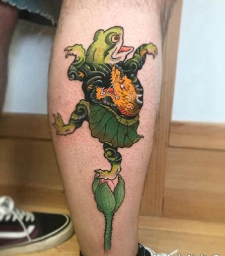 日式青蛙主题的传统纹身图片
