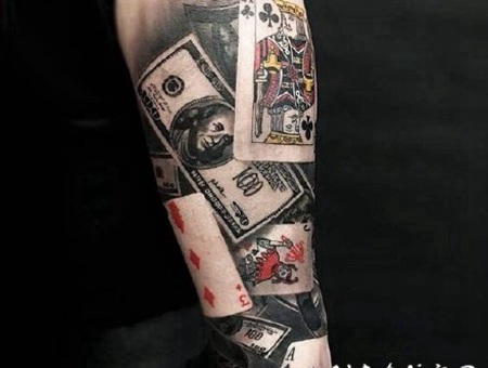扑克牌纹身 扑克牌主题的写实纹身作品图片