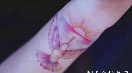 飞向新天地，手臂飞鸟创意纹身