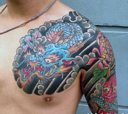 青龙主题的半甲纹身图片作品