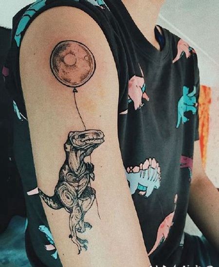 小恐龙纹身 小恐龙主题的纹身图片赏析