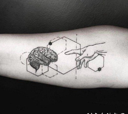 很有设计感的几何纹身图片