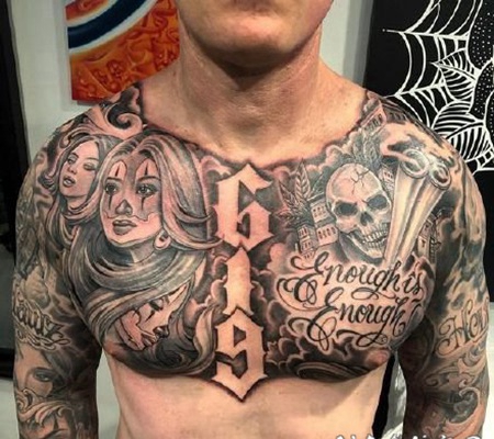 男性纹身花胸 男性胸前的黑色大花胸纹身图案