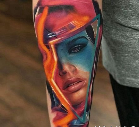 写实女郎纹身 欧美的彩色写实女郎人像纹身作品