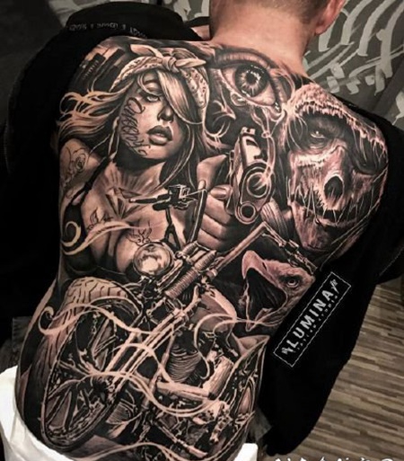 霸气的欧美黑灰大满背纹身作品图案