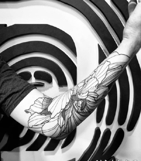 植物花臂纹身 素花植物的黑灰点刺花臂纹身作品图案