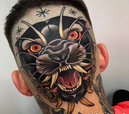 头部纹身 大面积头皮上的纹身作品图案