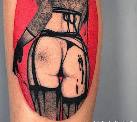 女郎性感屁股主题的纹身作品