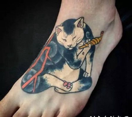 日式刺青大猫的猫纹身作品图片