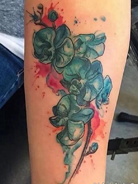 兰花纹身 花中四君子之一的兰花纹身图案